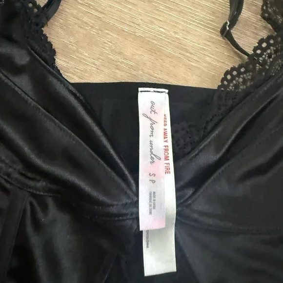 Urban Outfitters Black Satin Lace Chemise - Picture 2 of 2